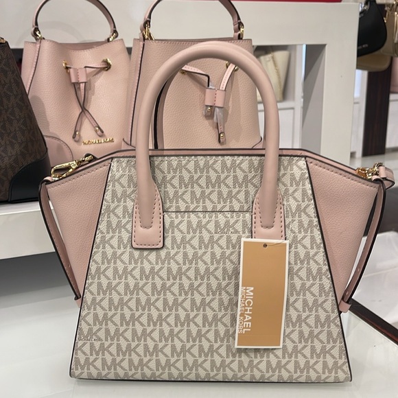 MICHAEL KORS
Avril Small Logo Top-Zip Satchel
Powder Blush Multi 
NWT - Picture 12 of 16